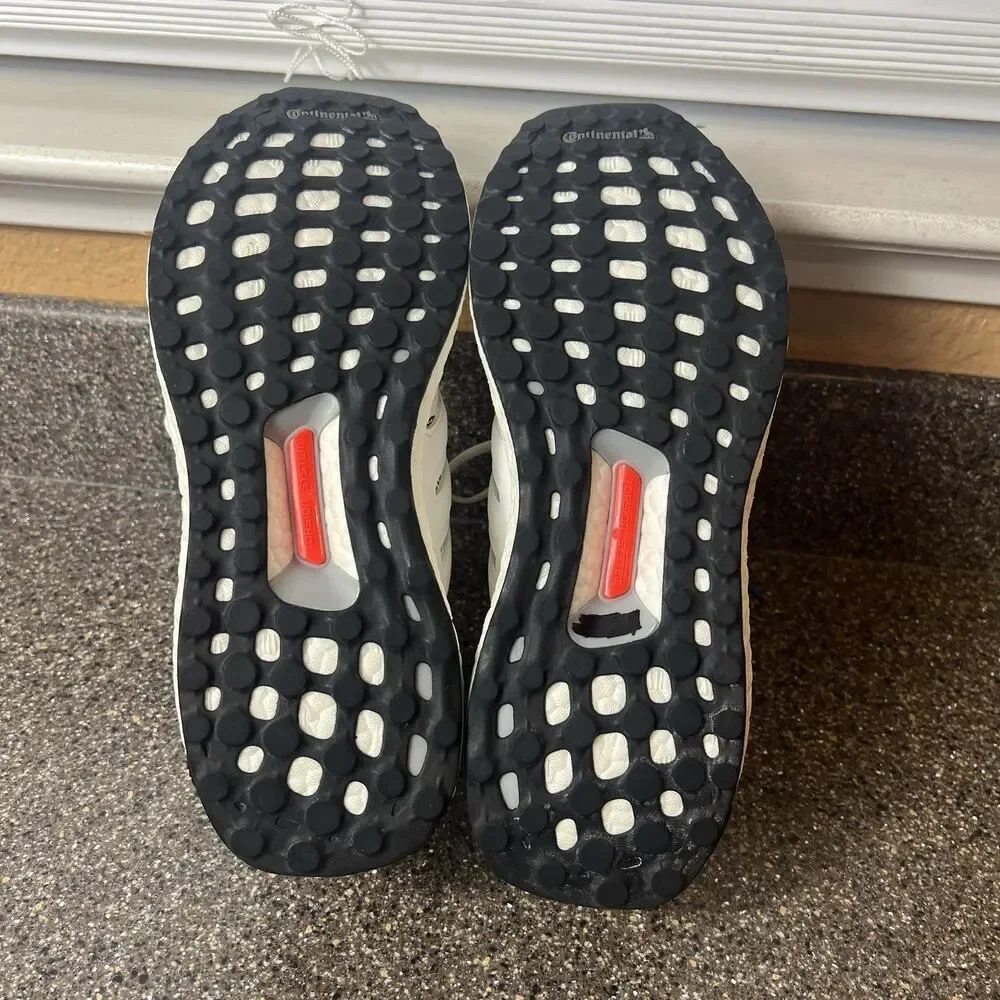 adidas Ultraboost DNA x Disney Sport Goofy Pack White Black Youth Mens 6 Sneaker